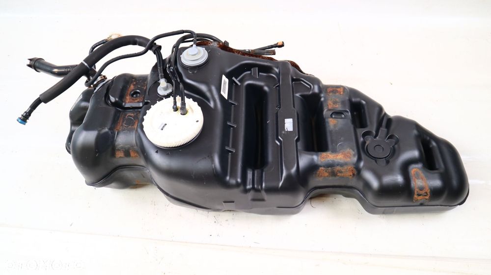 TOYOTA LAND CRUISER 200 4.5 V8 08- ZBIORNIK PALIWA 77111-0BA00 - 3
