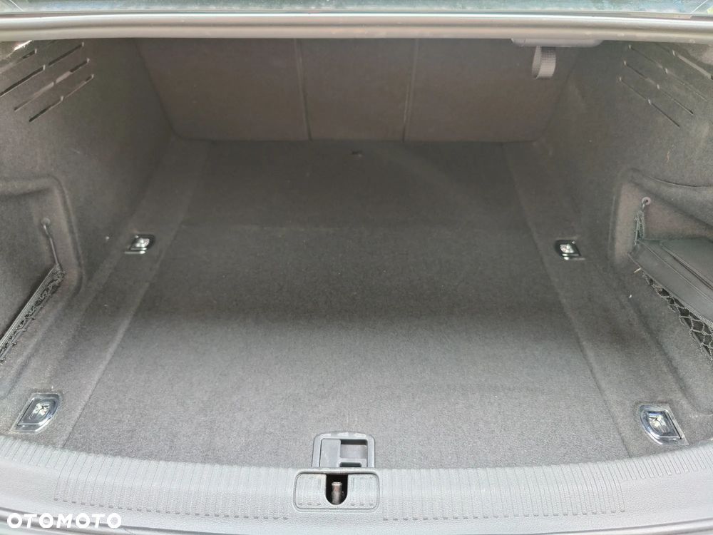 Audi A4 - 12