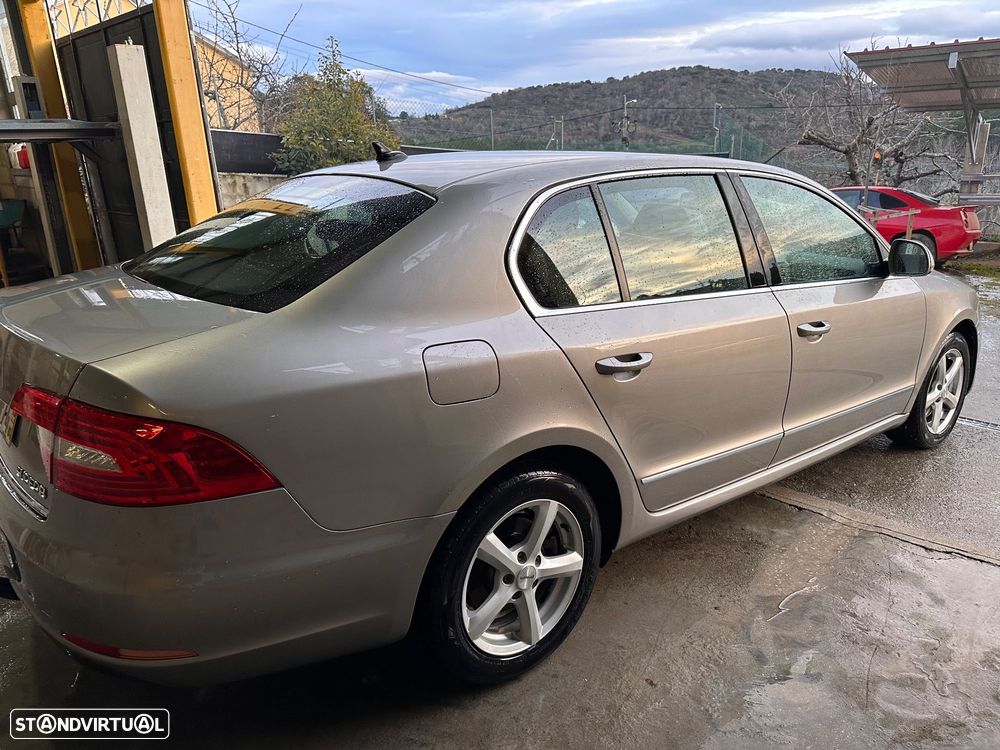 Skoda Superb 2.0 TDI Green tec 4x4 DSG Elegance - 5