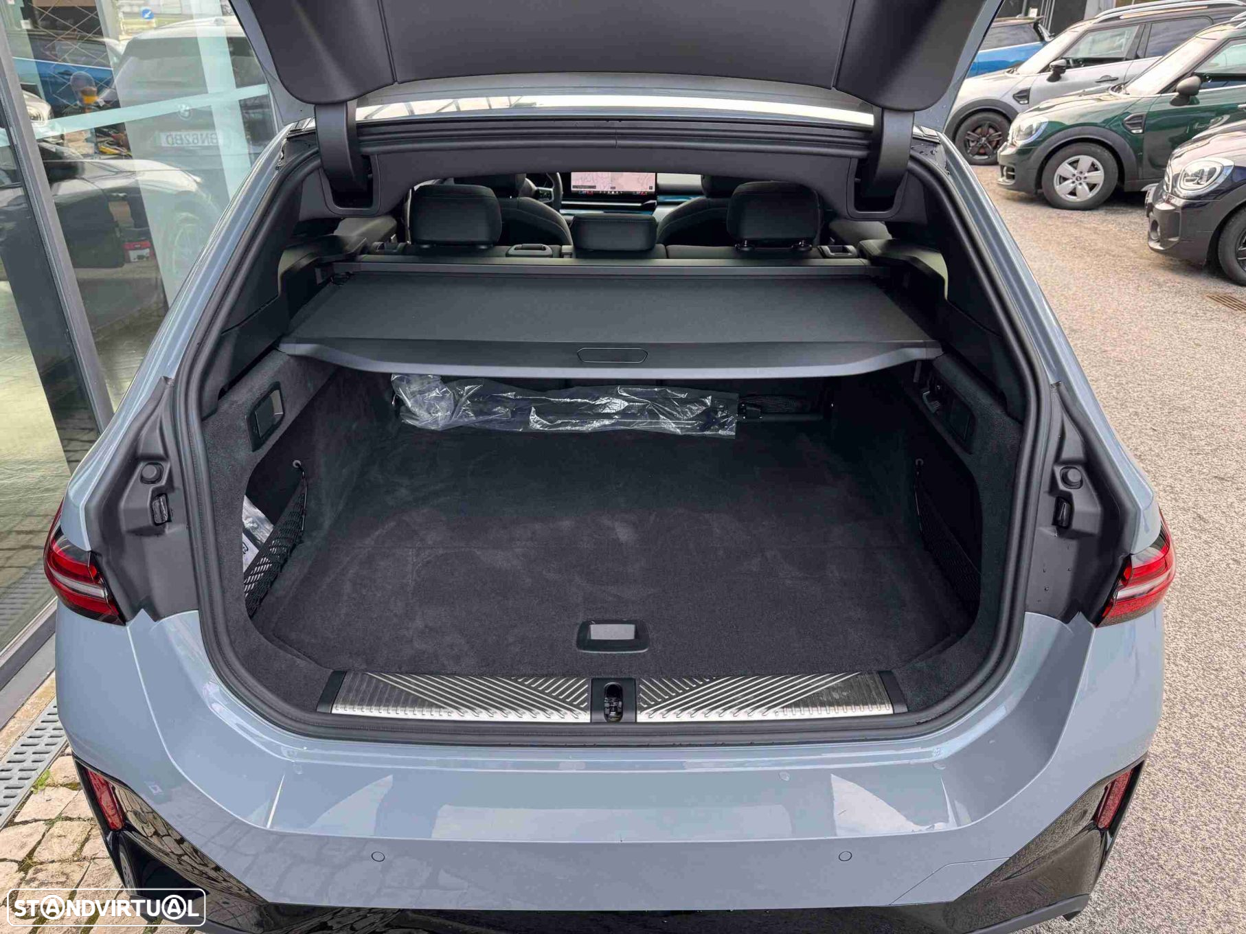 BMW i5 Touring eDrive40 - 22