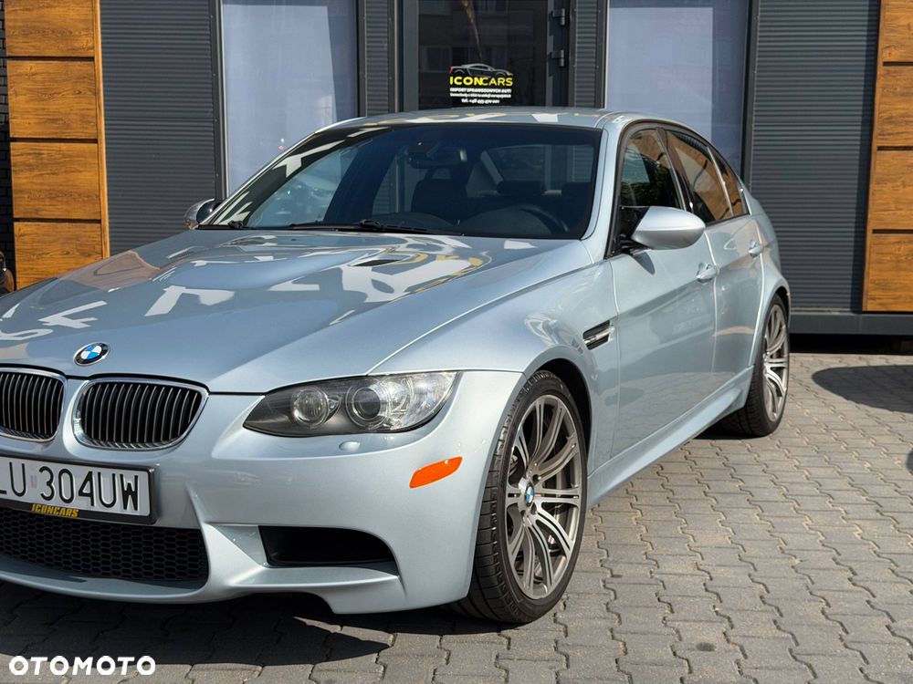 BMW M3 2009 photo 2