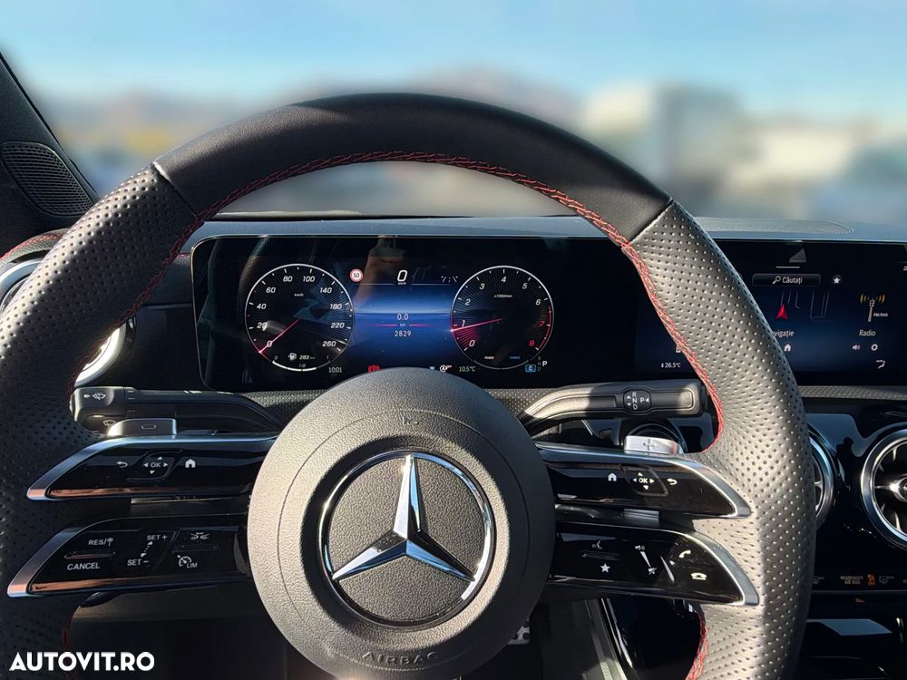 Mercedes-Benz CLA 180 7G-DCT - 11