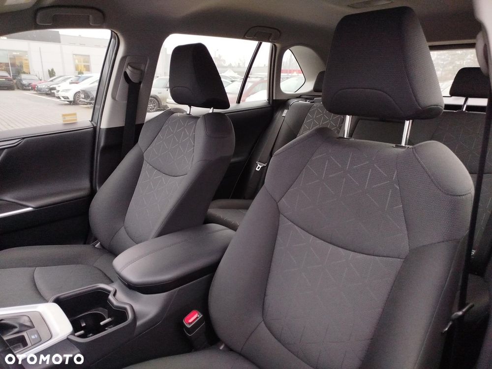 Toyota RAV4 - 11