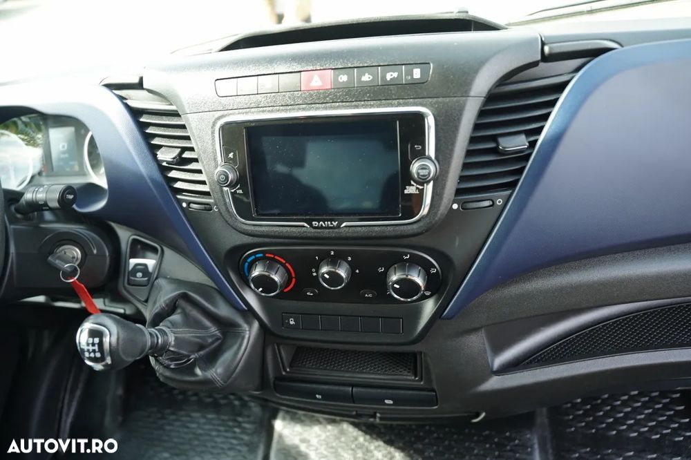 Iveco DAILY 35-NP / CNG / CAROSERIE IZOTERMĂ - 4,3 m / LIFT HIDRAULIC PALFINGER - 750 kg / IMPORT - 29