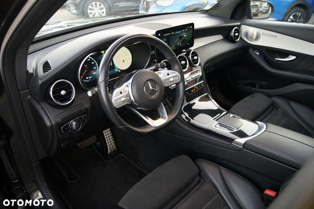 Mercedes-Benz GLC 300 e 4Matic 9G-TRONIC AMG Line - 7