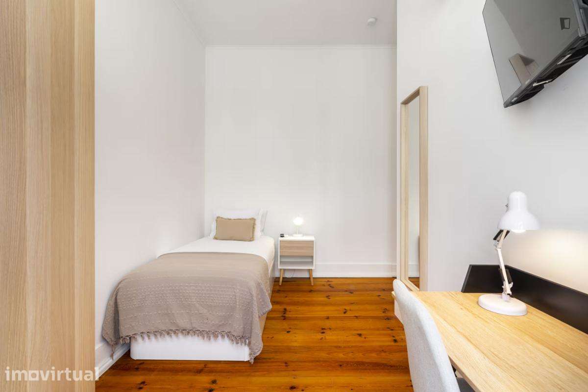 Quarto - localizado em Penha Lisbon - Grande imagem: 4/11