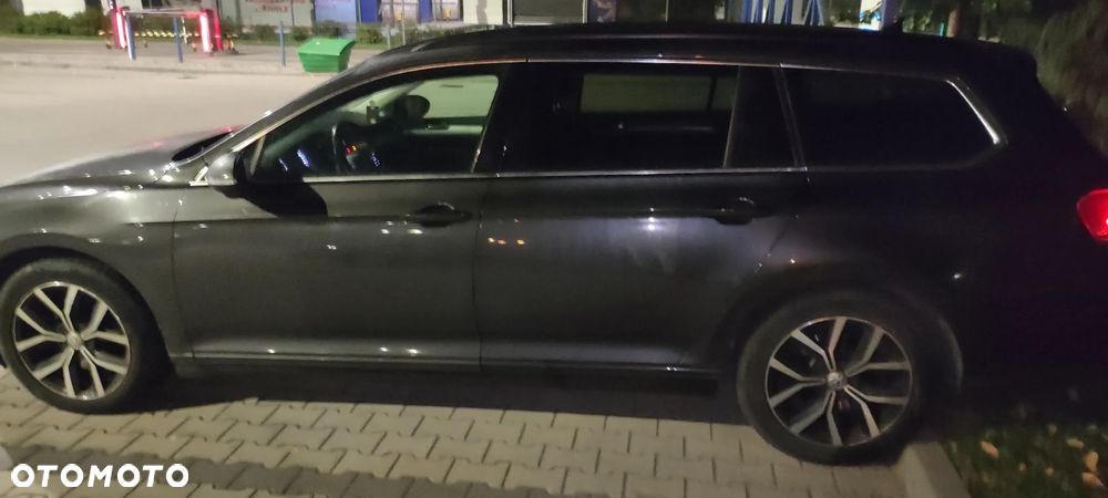Volkswagen Passat 2.0 TDI SCR Comfortline - 30