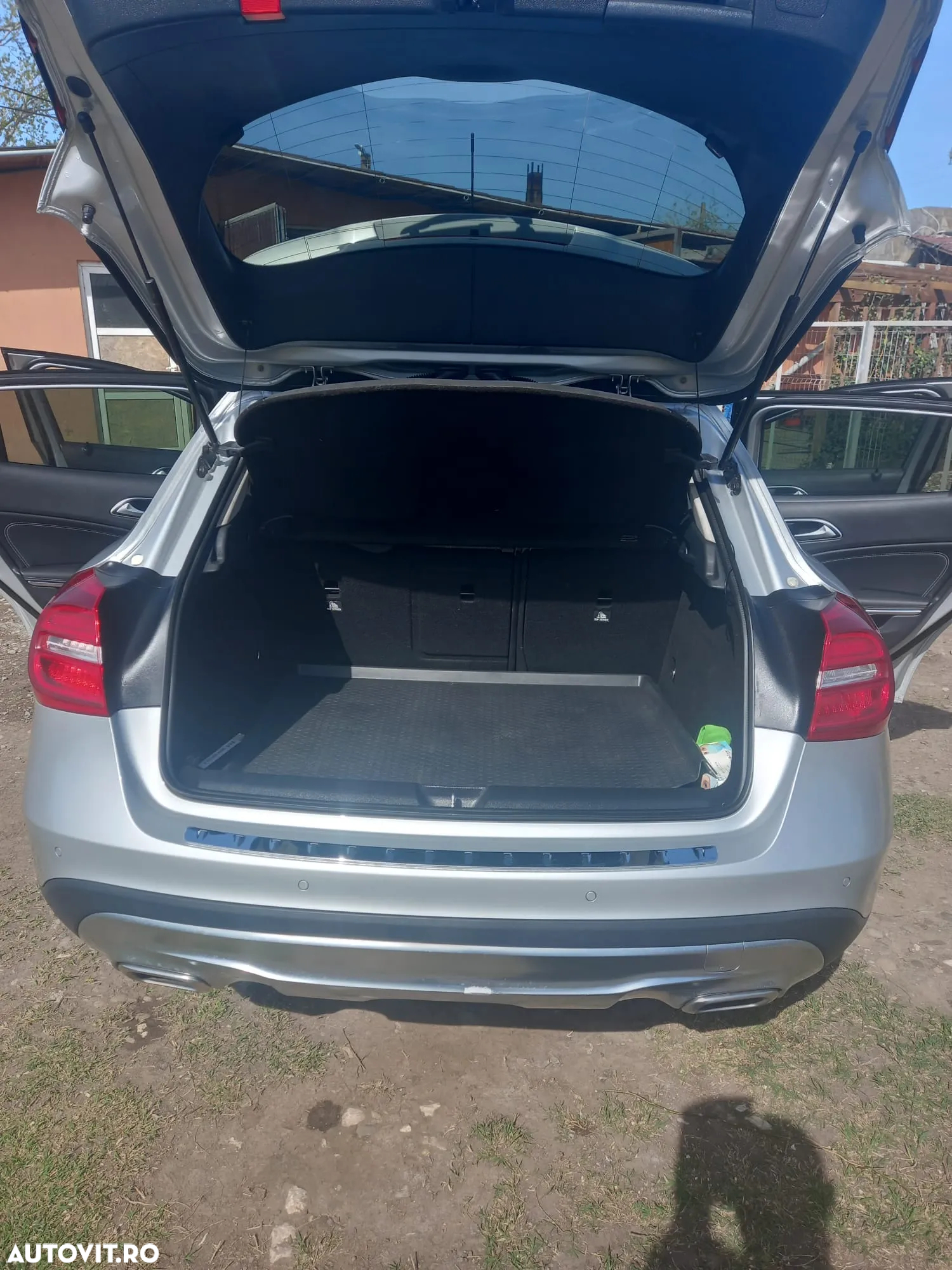 Mercedes-Benz GLA 200 d 4MATIC Aut. - 11