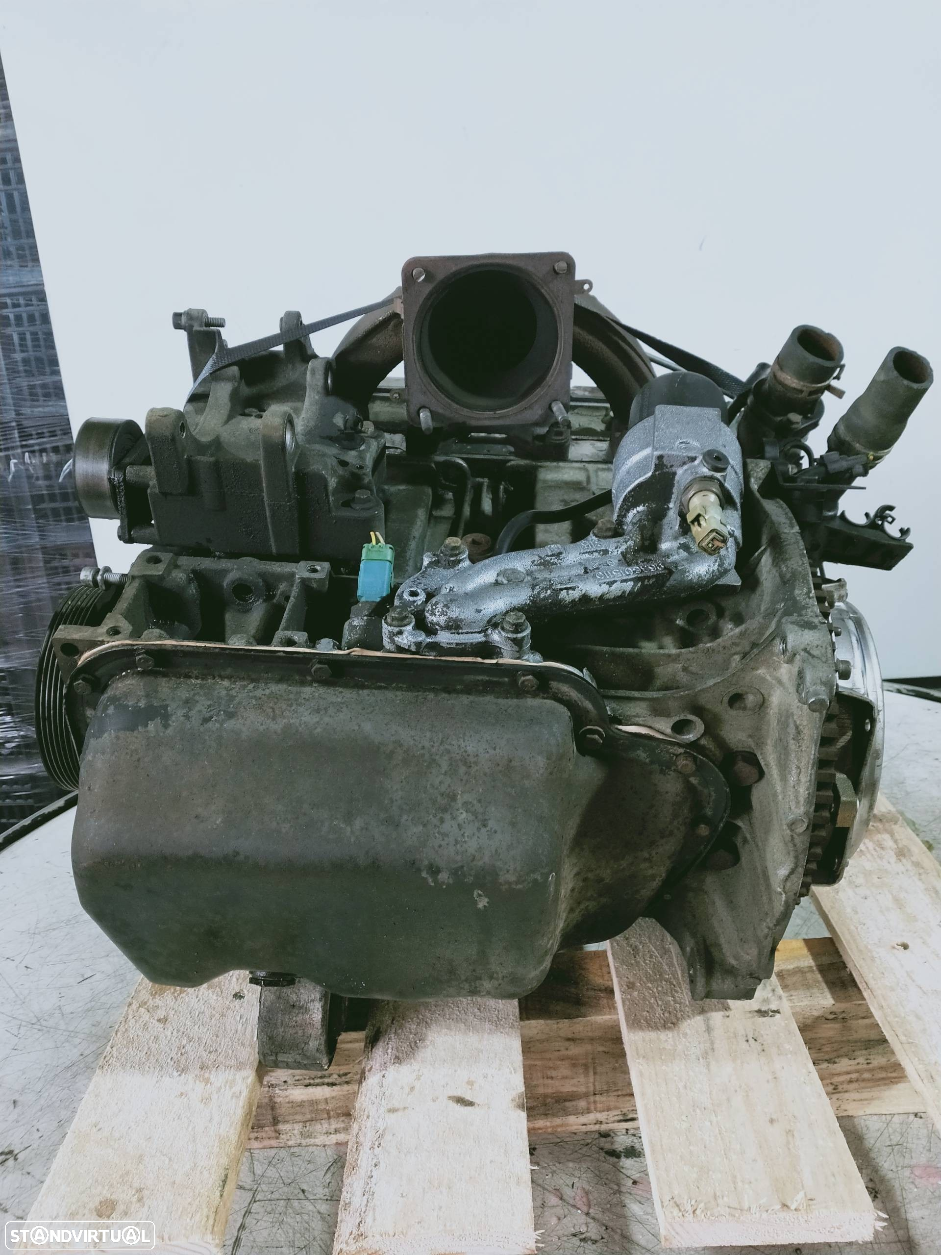 MOTOR COMPLETO CITROEN SAXO 2003 - 4