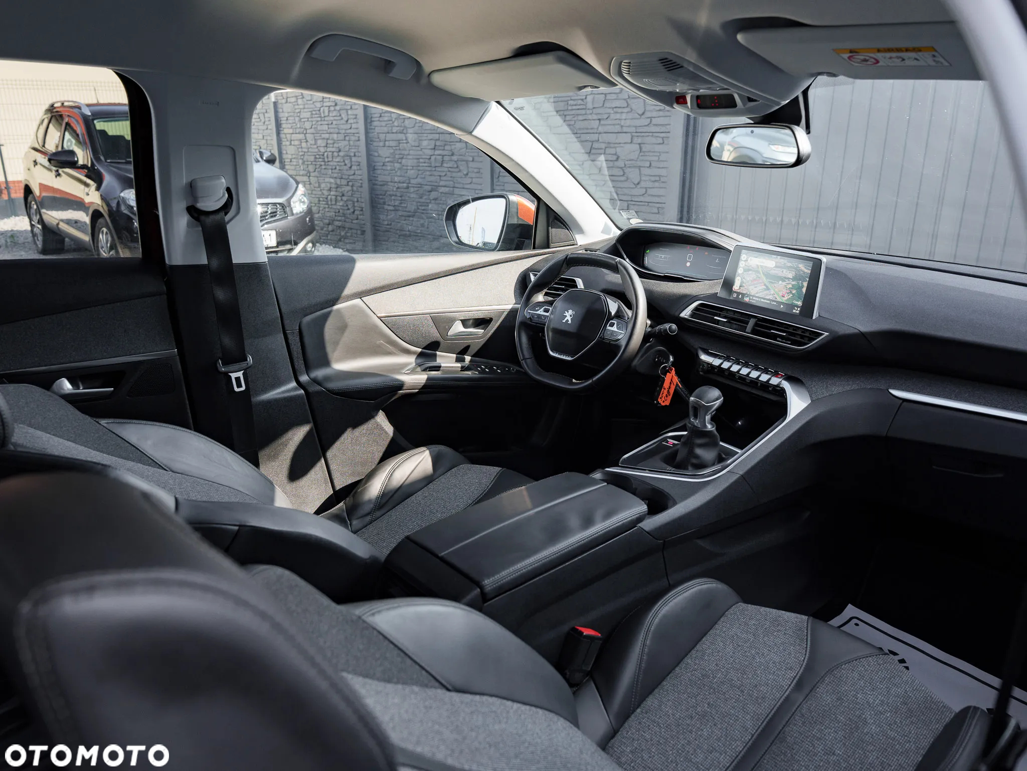 Peugeot 3008 1.6 BlueHDi Allure S&S - 19