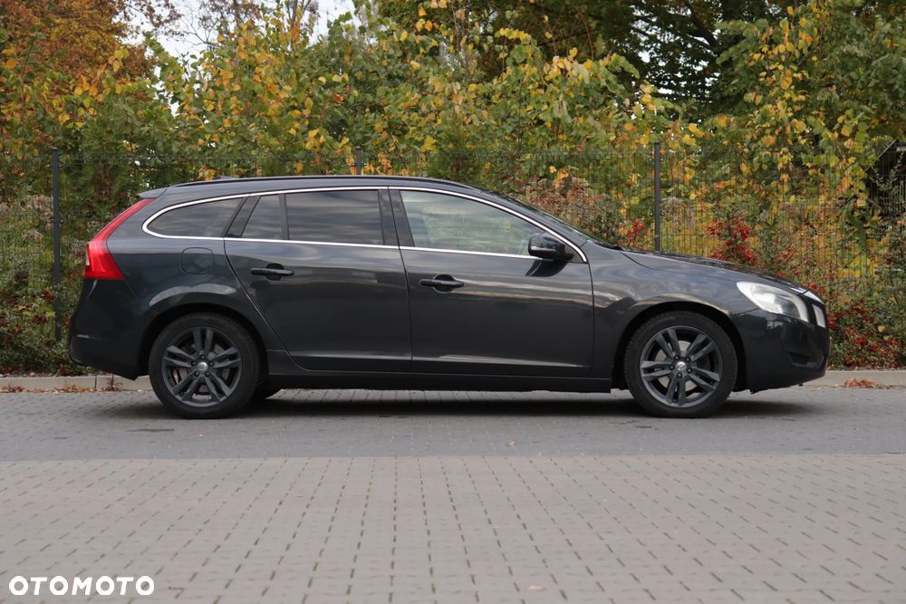 Volvo V60 D3 Momentum - 10