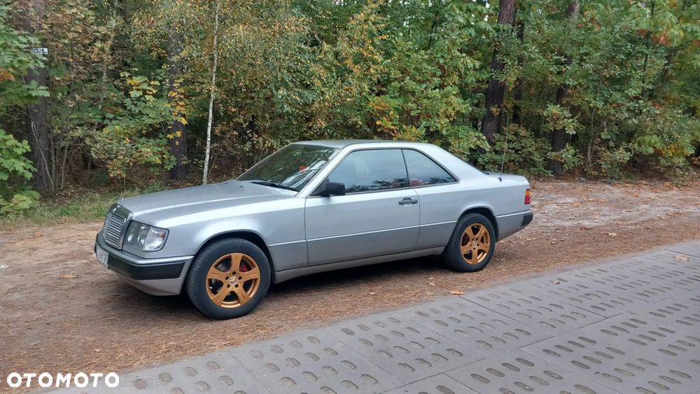 Mercedes-Benz W124
