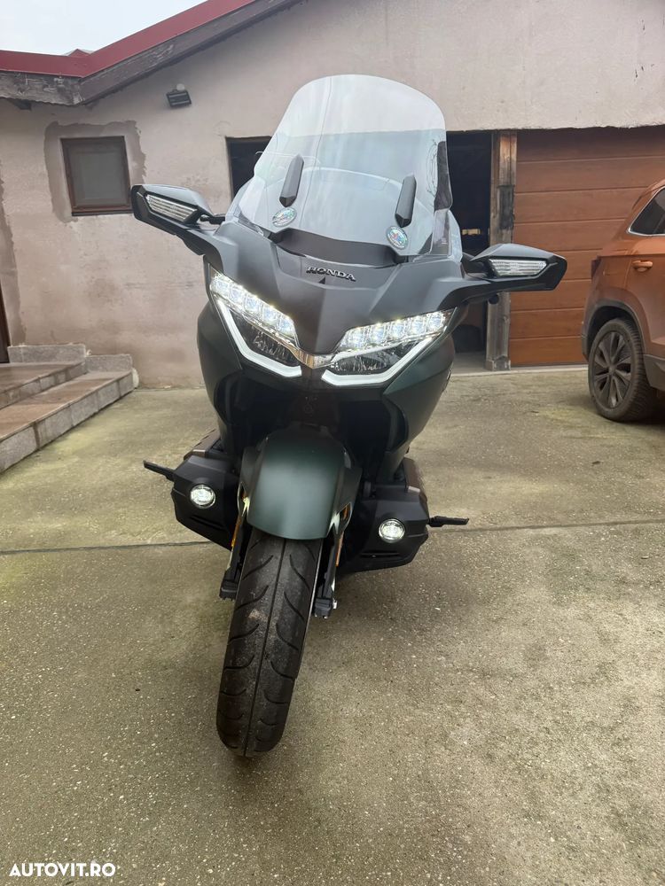 Honda GL 1800 Gold Wing - 3