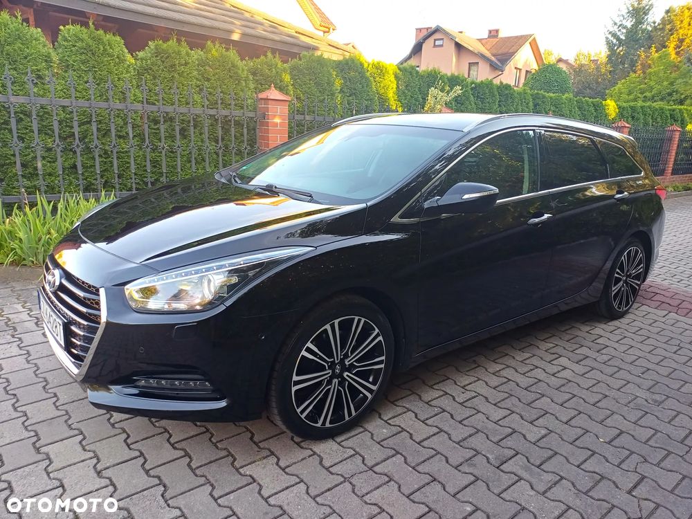 Hyundai i40 Kombi 1.7 CRDi DCT Premium - 11