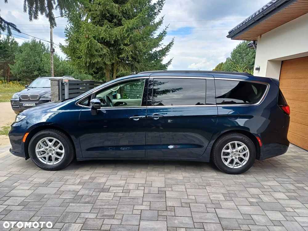 Chrysler Pacifica - 4