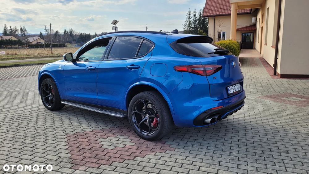 Alfa Romeo Stelvio V6 2.9 Bi-Turbo AT8-Q4 Quadrifoglio - 11