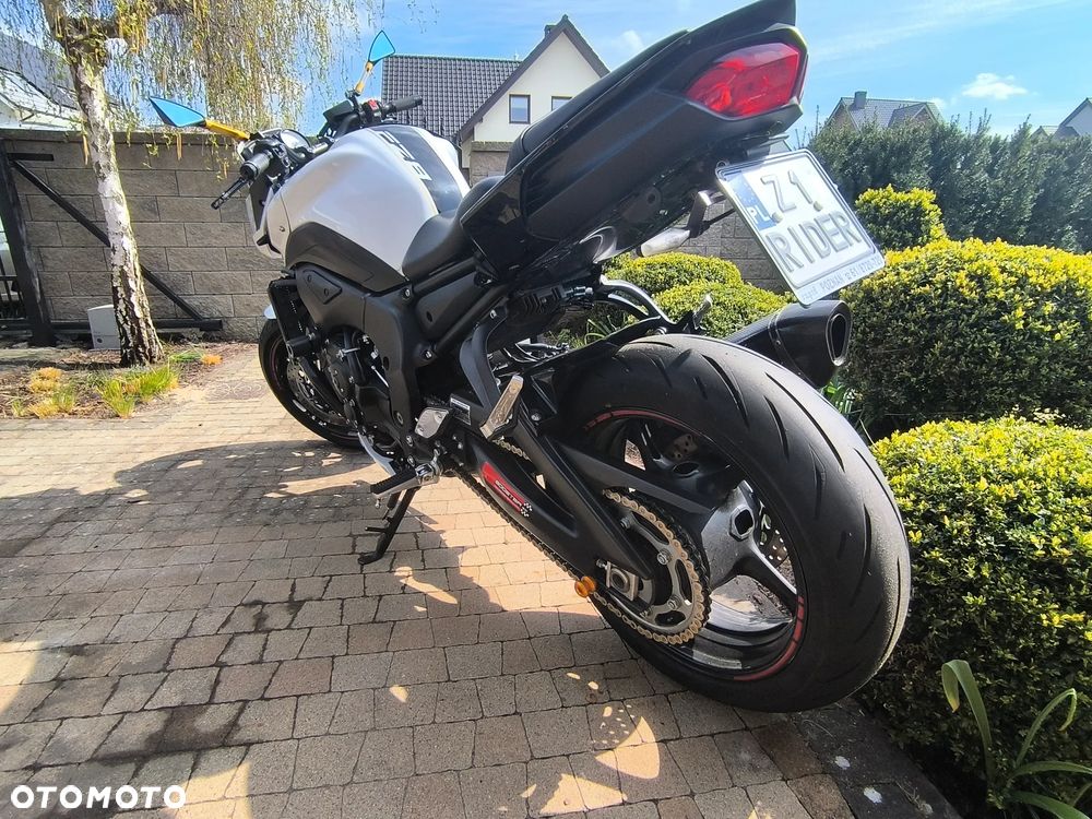 Yamaha FZ8 - 4