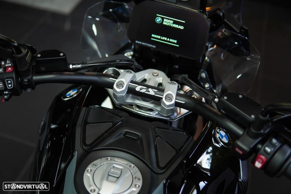 BMW R 1300 GS TRIPLE BLACK C/RODAS RAIOS DOURADAS - 55
