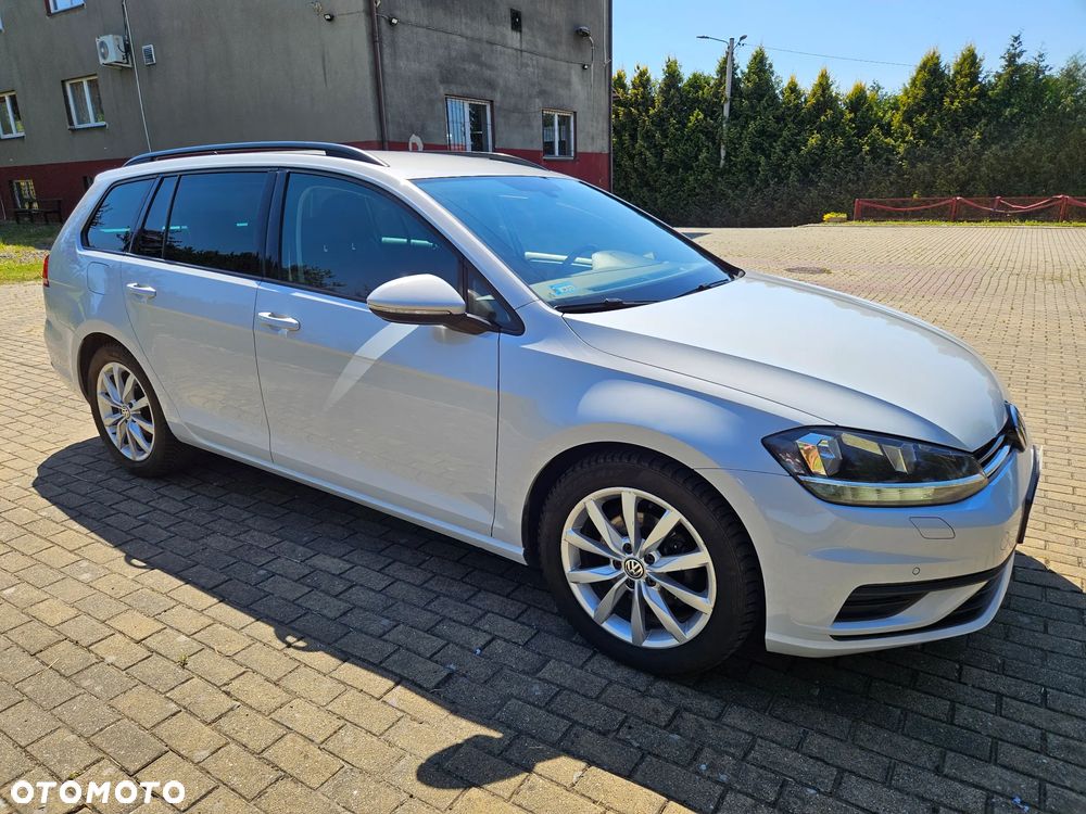 Volkswagen Golf - 5