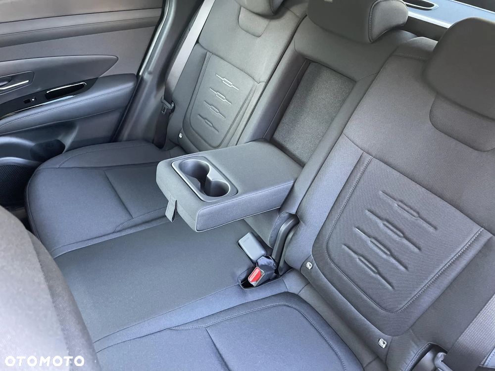 Hyundai Tucson 1.6 T-GDi HEV Smart 2WD - 18