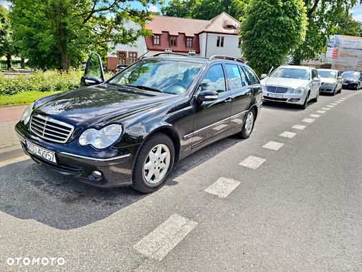 Mercedes-Benz Klasa C 180 T Kompressor Avantgarde - 2