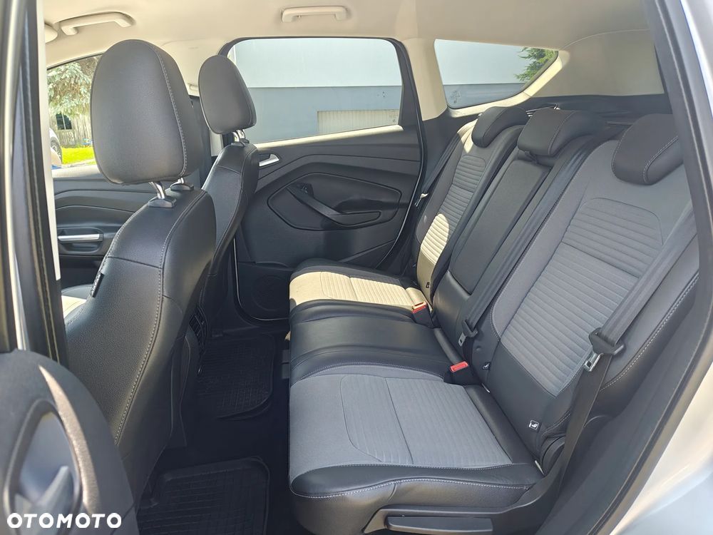 Ford Kuga 2.0 TDCi 4x2 Titanium - 8