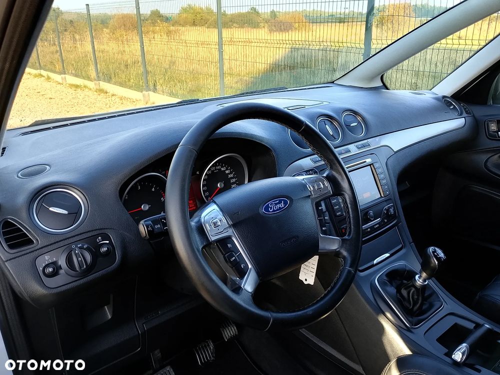 Ford S-Max - 22