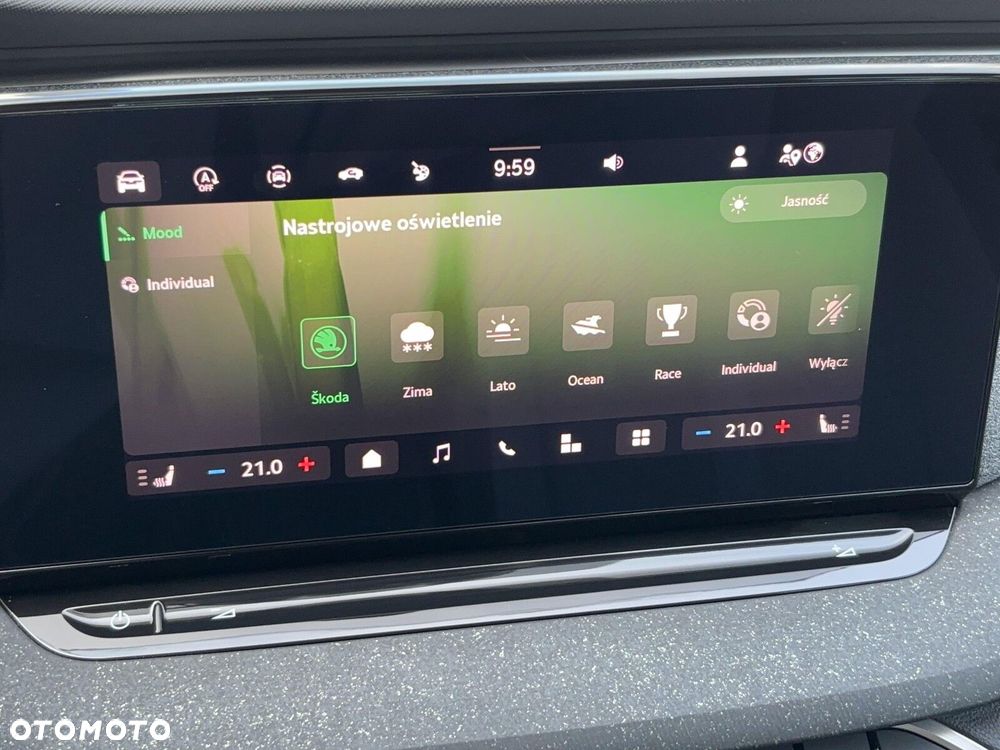 Skoda Octavia 1.5 TSI mHEV Selection DSG - 36