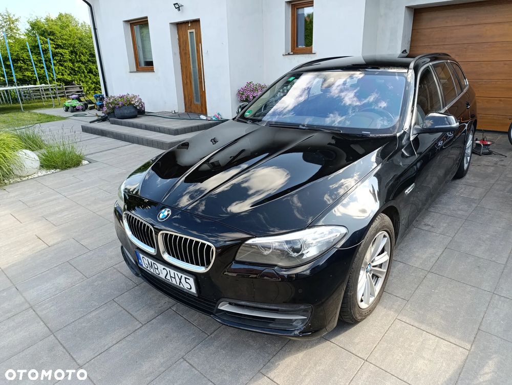 BMW Seria 5 528i xDrive - 1