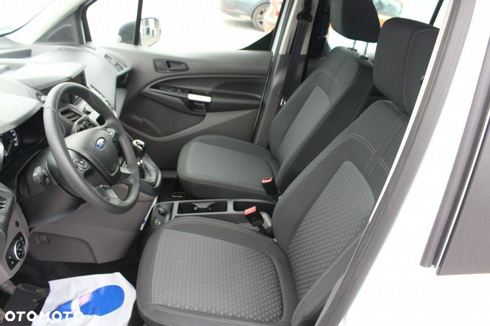Ford Transit Connect - 12