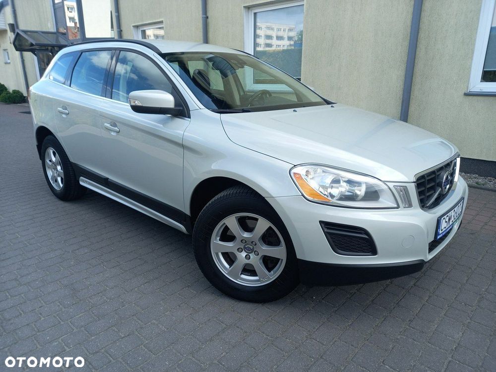 Volvo XC 60 DRIVe Momentum - 8
