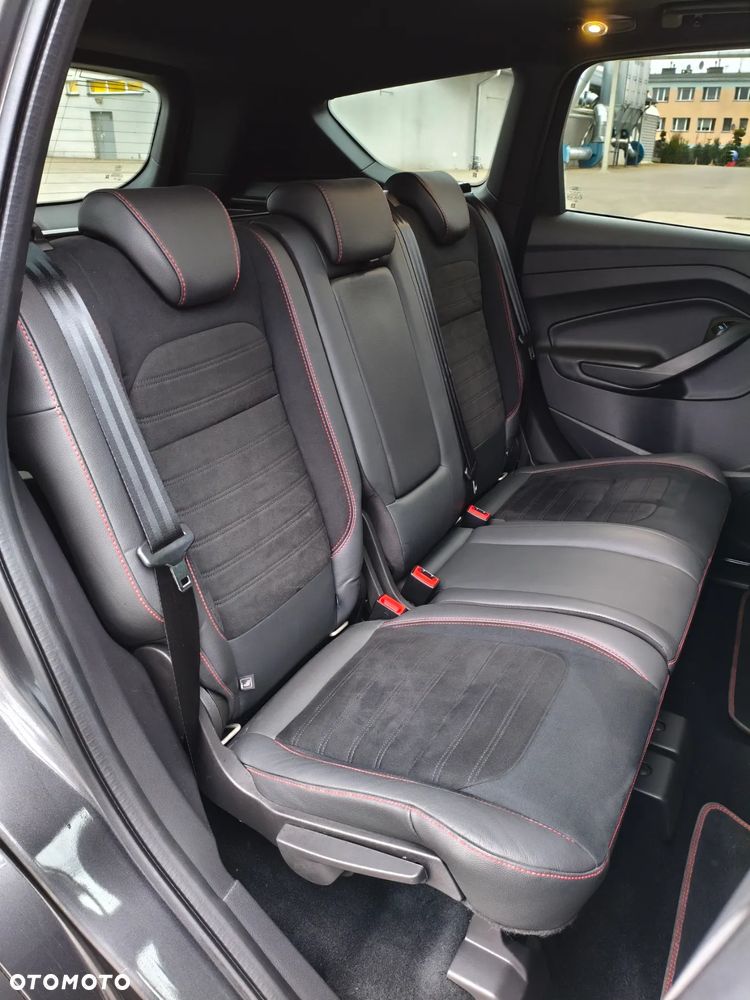 Ford Kuga 1.5 EcoBoost 2x4 ST-Line - 20