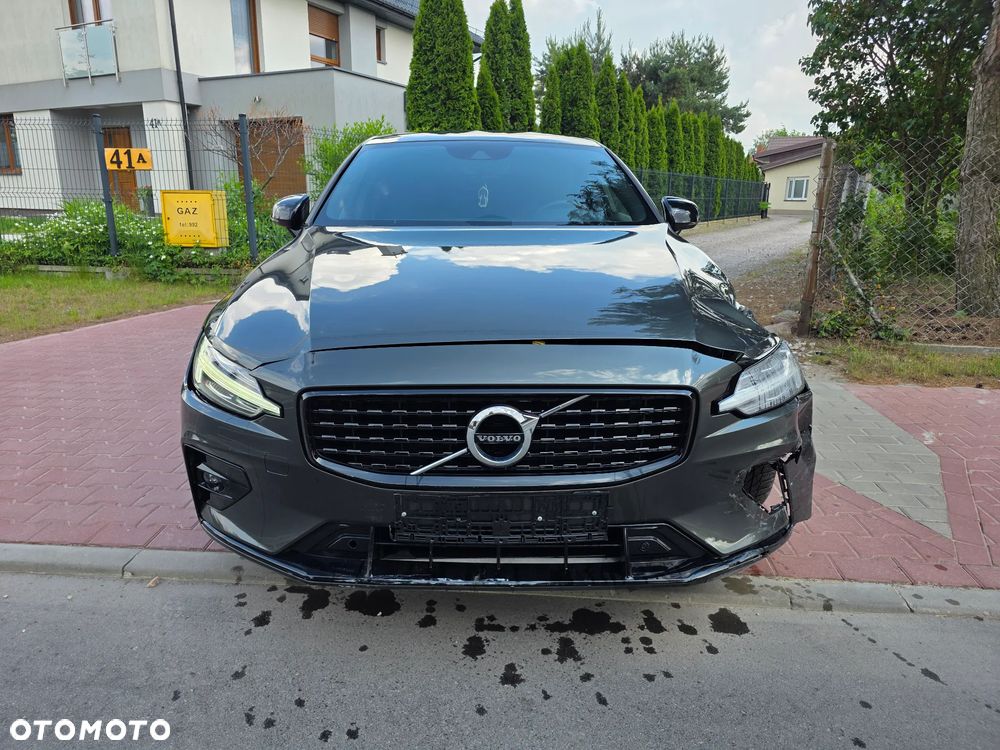 Volvo S60 B4 B R-Design - 4