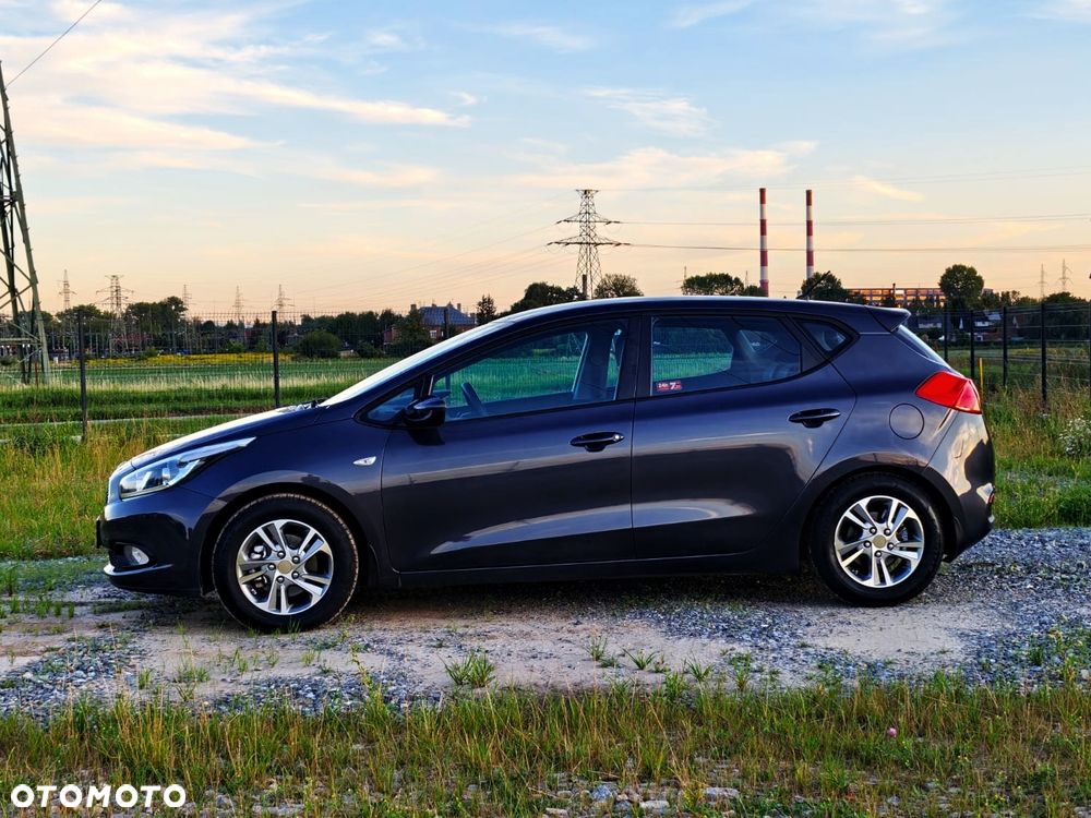Kia Ceed - 4