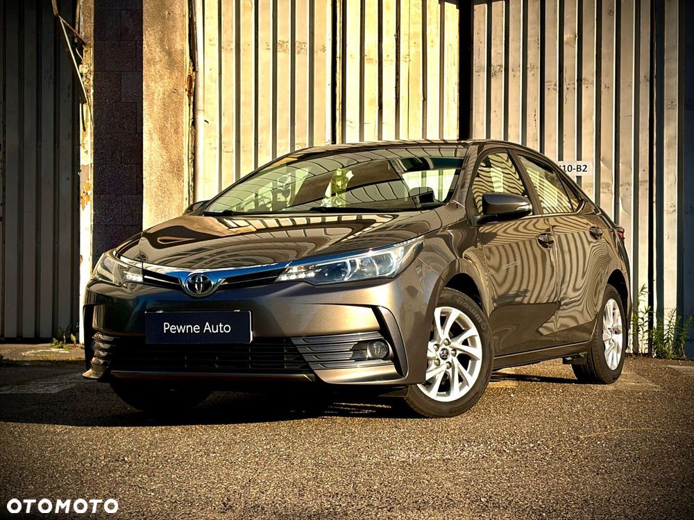 Toyota Corolla - 1