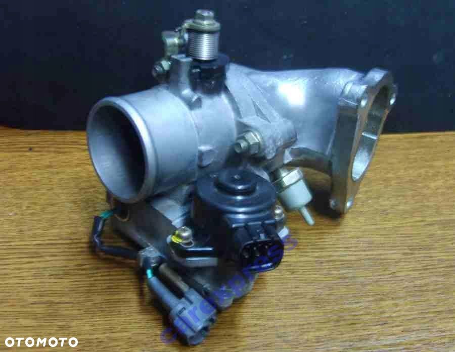 COROLLA E12 2.0 D4D 05r. ZAWÓR EGR 8967221020 - 1