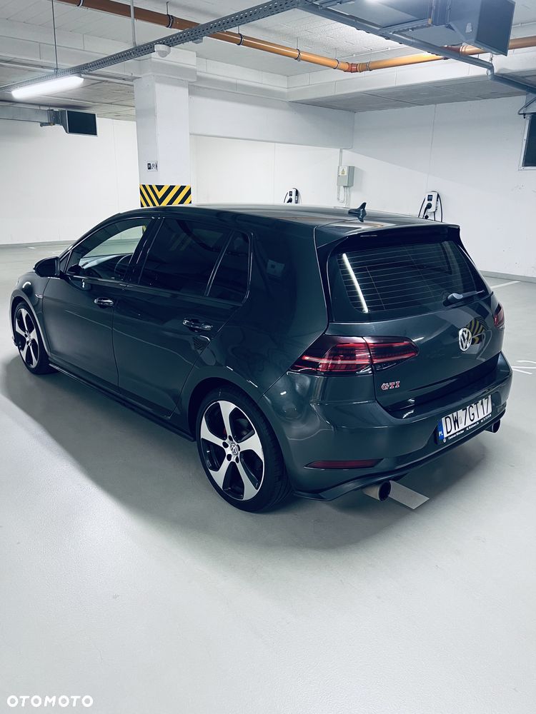 Volkswagen Golf VIII 2.0 TSI GTI DSG - 4