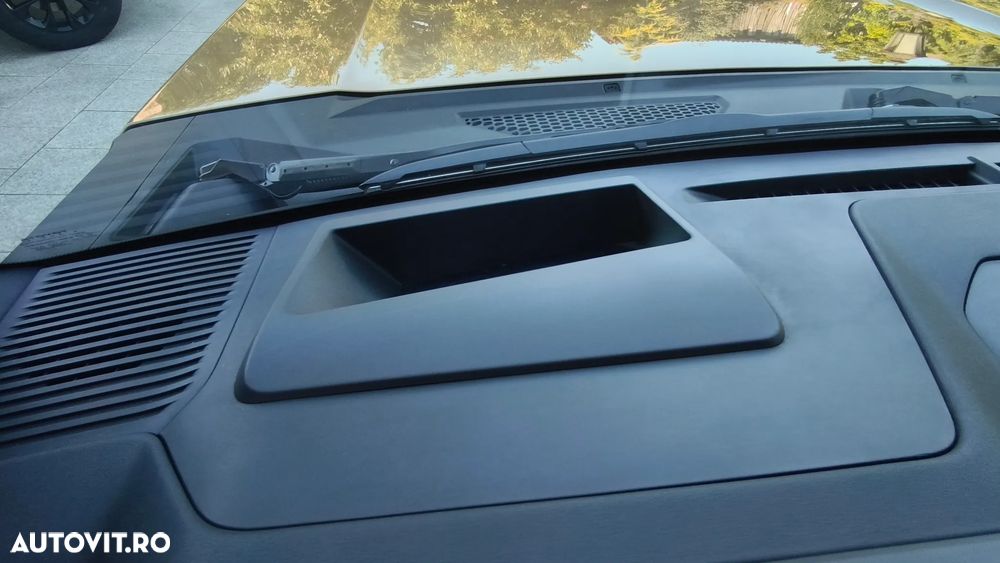 Toyota Land Cruiser 300 - 29