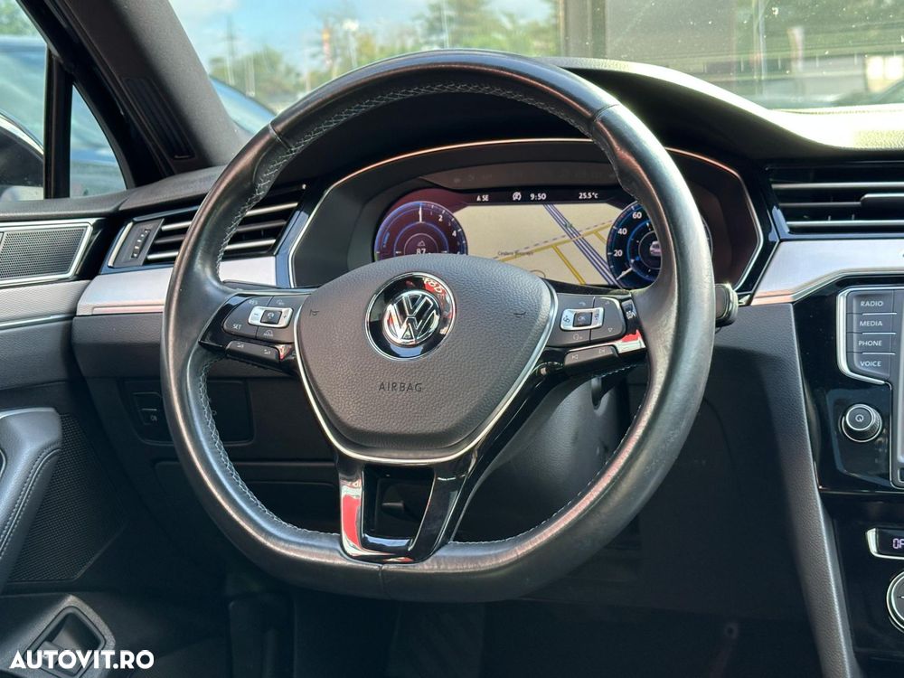 Volkswagen Passat - 9