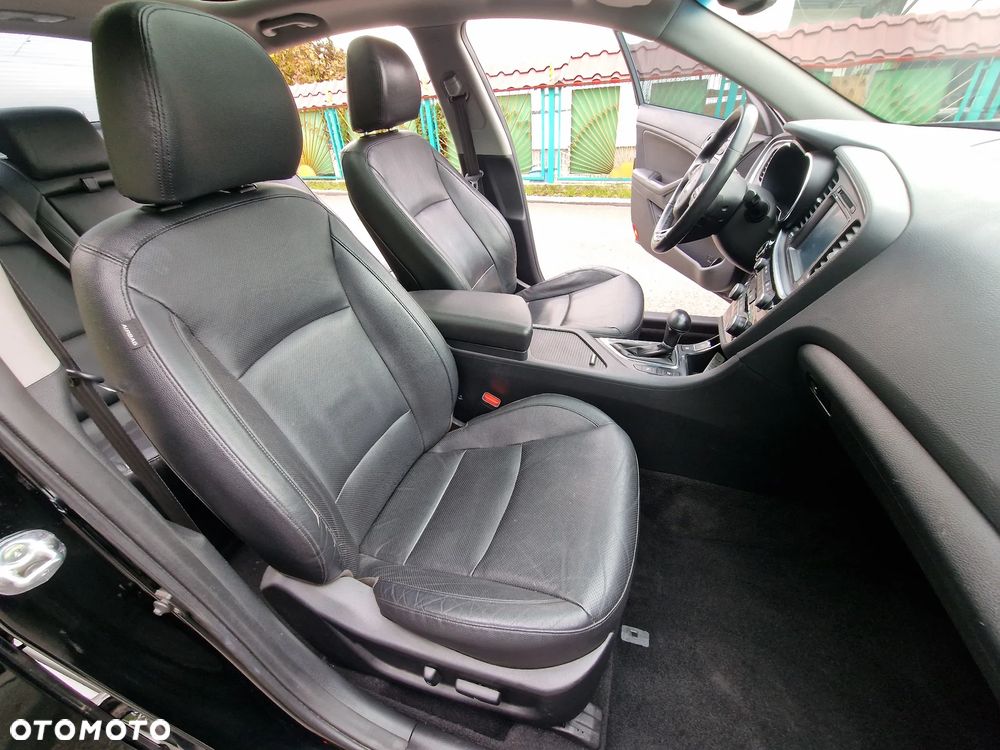 Kia Optima 2.0 CVVT Hybrid Spirit - 13