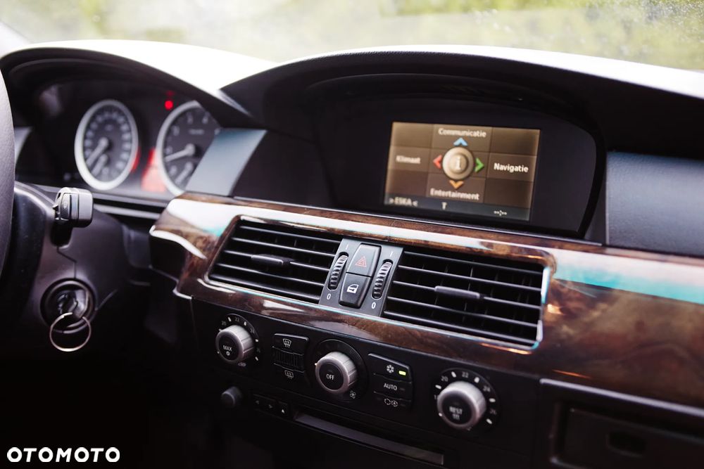 BMW Seria 5 - 29