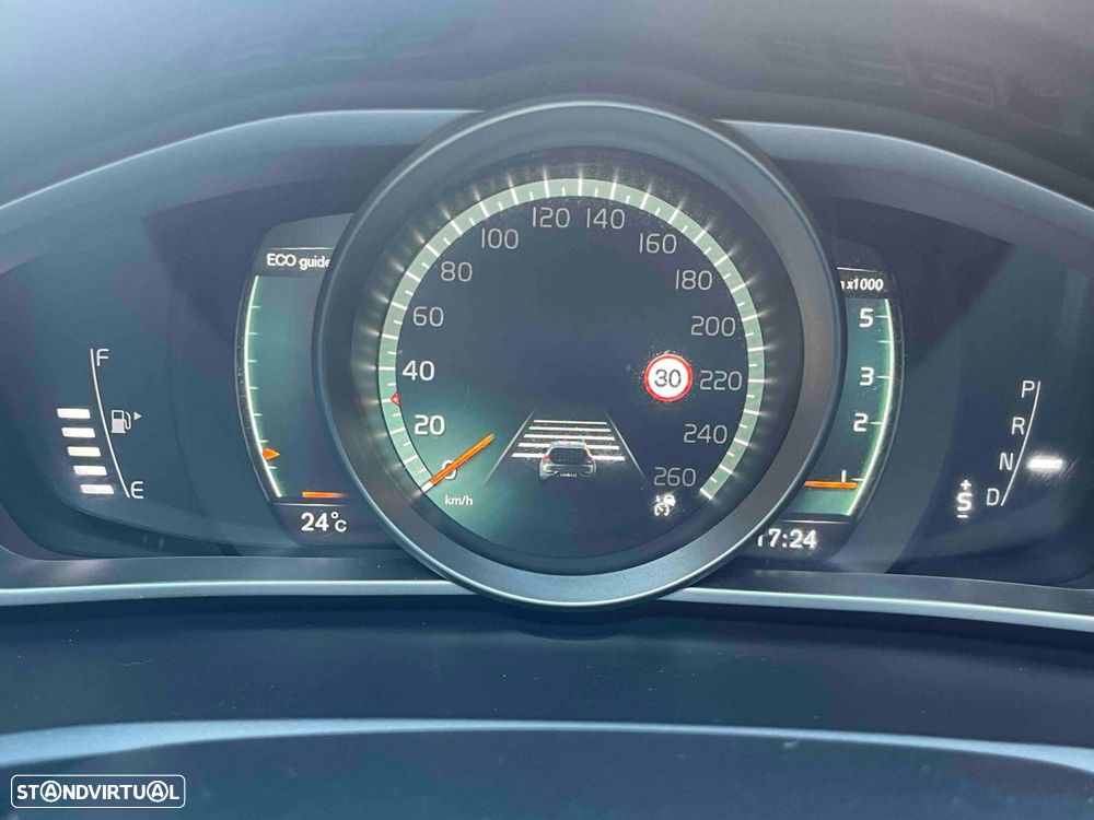 Volvo V40 2.0 D4 Inscripton Geartronic - 43