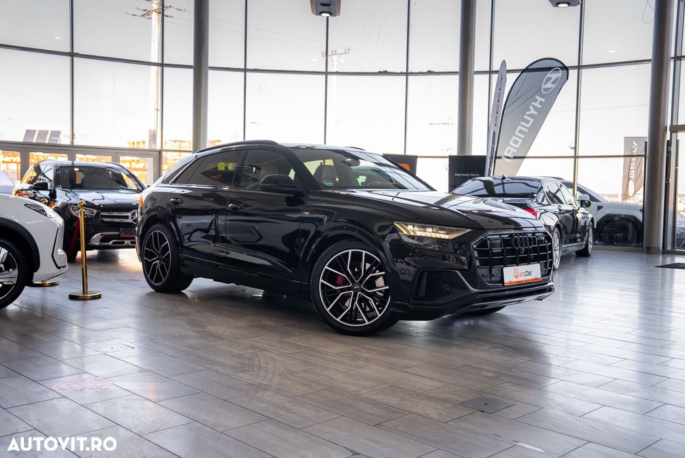 Audi Q8 55 TFSIe quattro tiptronic - 24