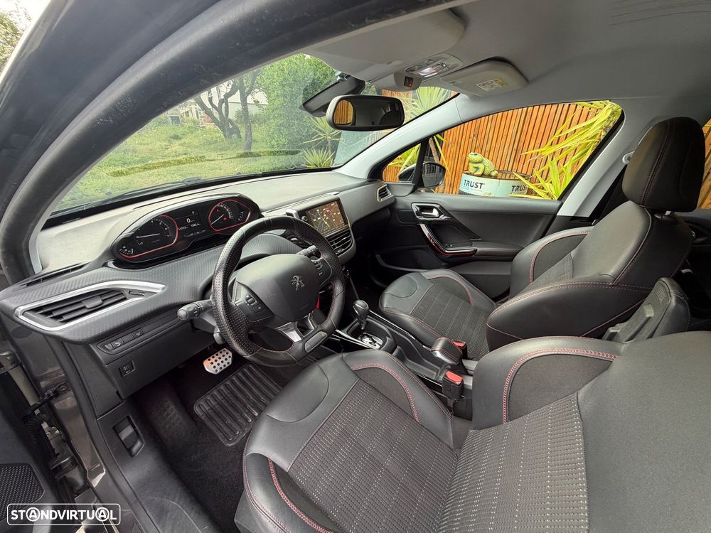 Peugeot 2008 1.2 PureTech GT Line EAT6 - 24