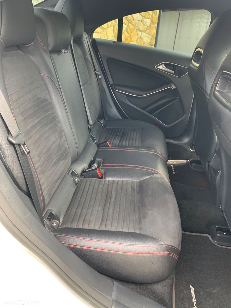Mercedes-Benz CLA 180 7G-DCT AMG Line - 7