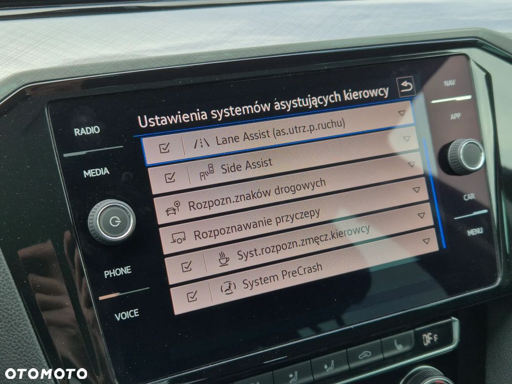 Volkswagen Passat 2.0 TSI Business DSG - 24