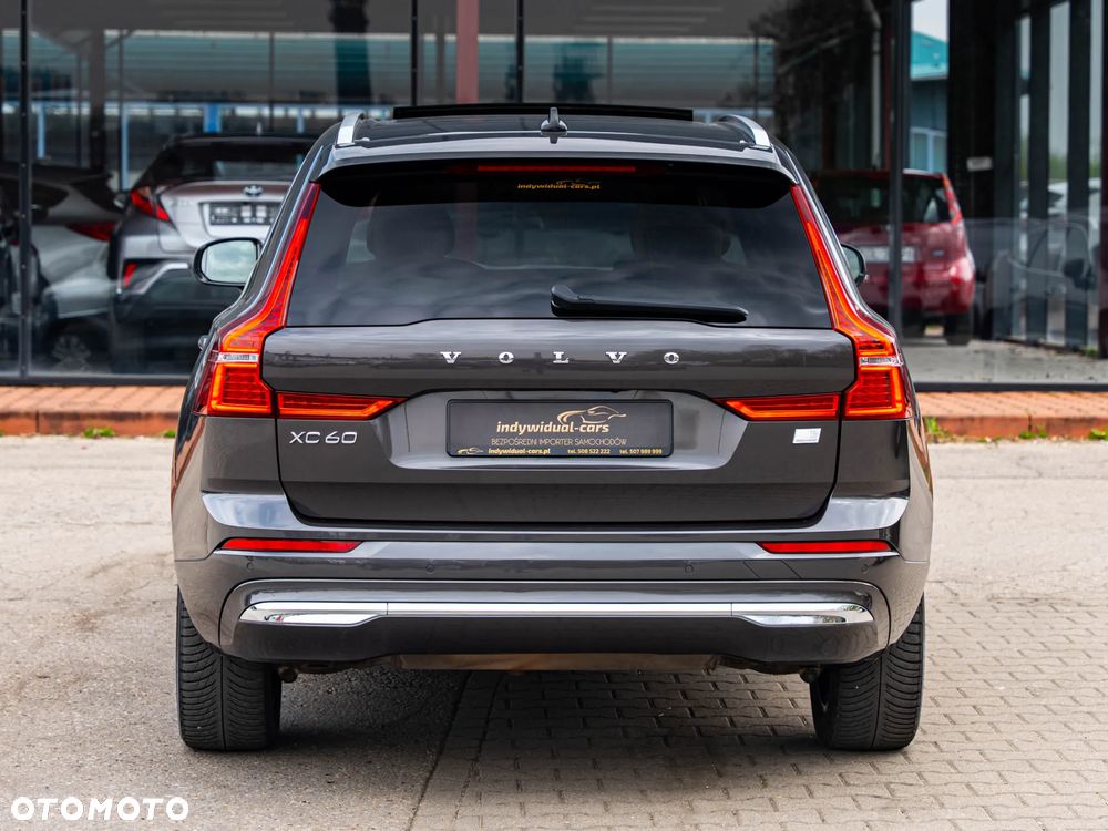Volvo XC 60 T6 AWD Recharge Geartronic Inscription - 17