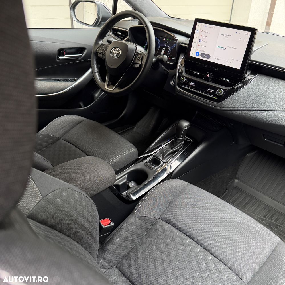 Toyota Corolla 1.8 Business Edition - 12