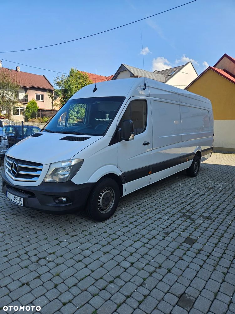 Mercedes-Benz Sprinter 319 - 23