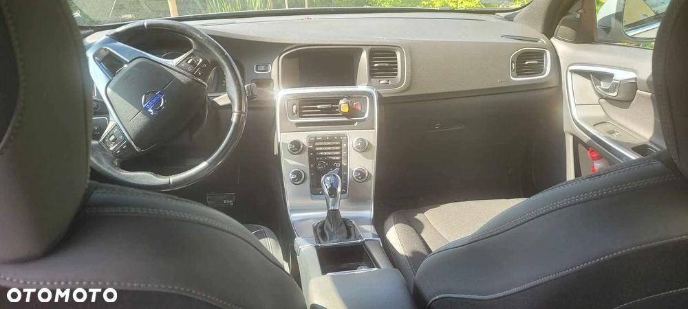 Volvo S60 D4 Drive-E Momentum - 6